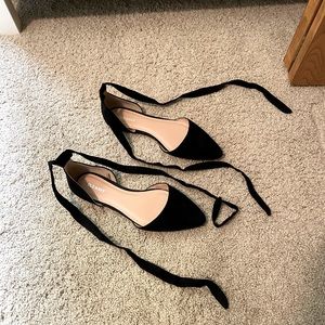 Women’s tie shoe